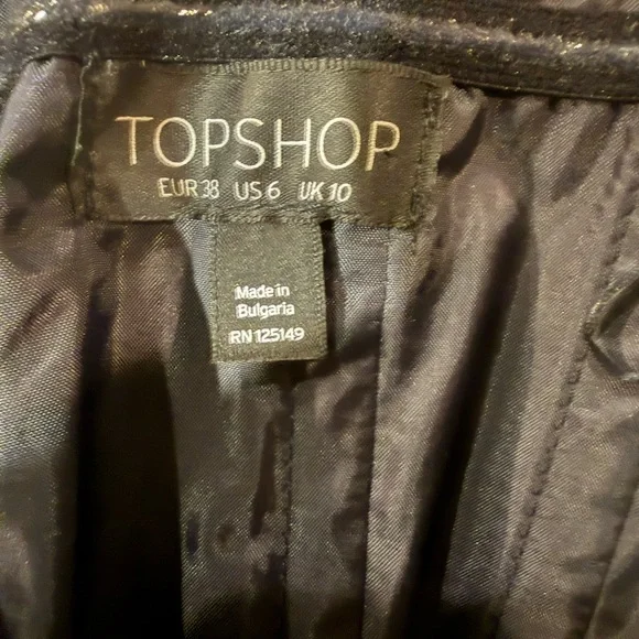 NWT Topshop Black Sleeveless V-Neck Wide Leg Jumpsuit Size 6 Small - Picture 2 of 6